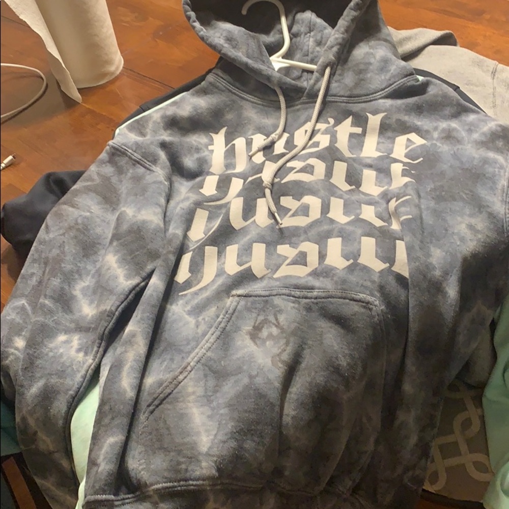 HUSTLE- Men’s hoodie